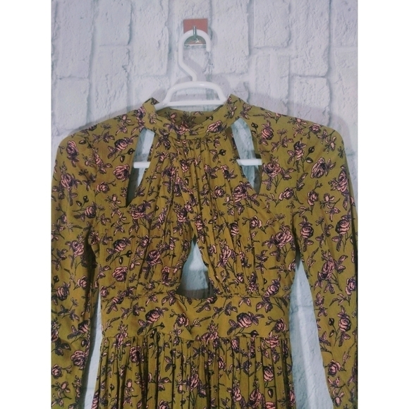 Raga Sofia Floral Print Cutout‎ Dress - Picture 4 of 7